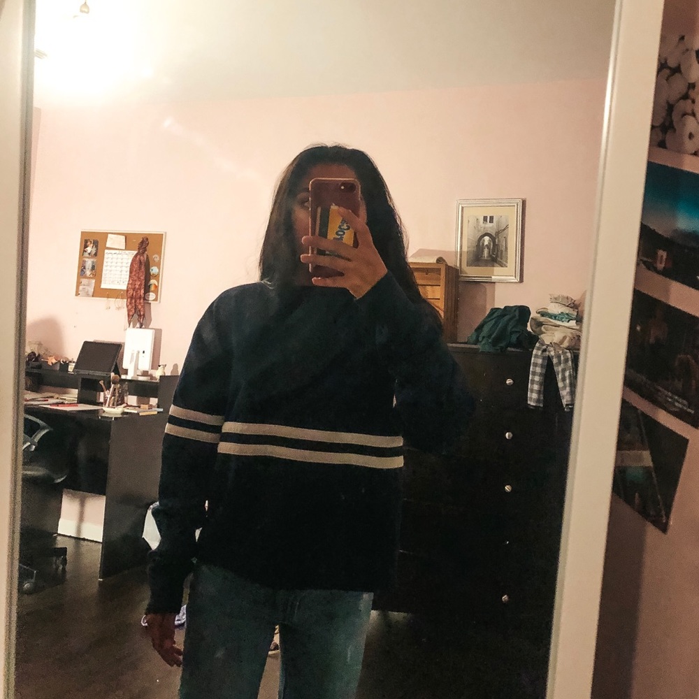 Brandy Melville sweatshirt